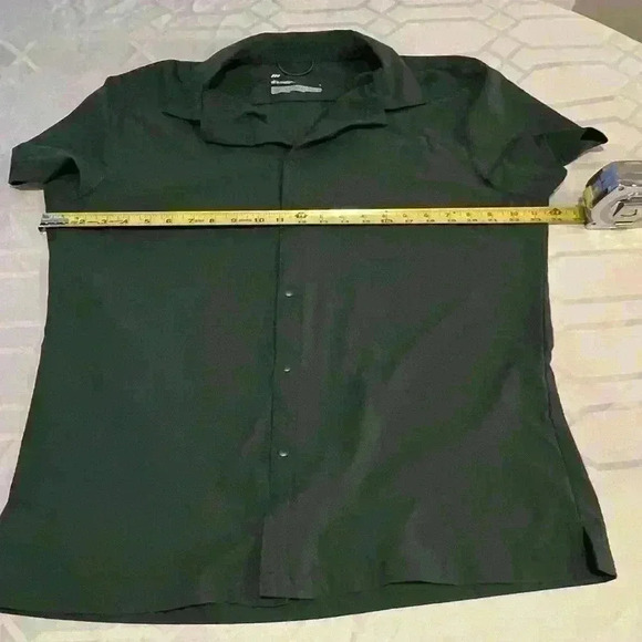 All in motion forest green snap button down - Picture 1 of 4